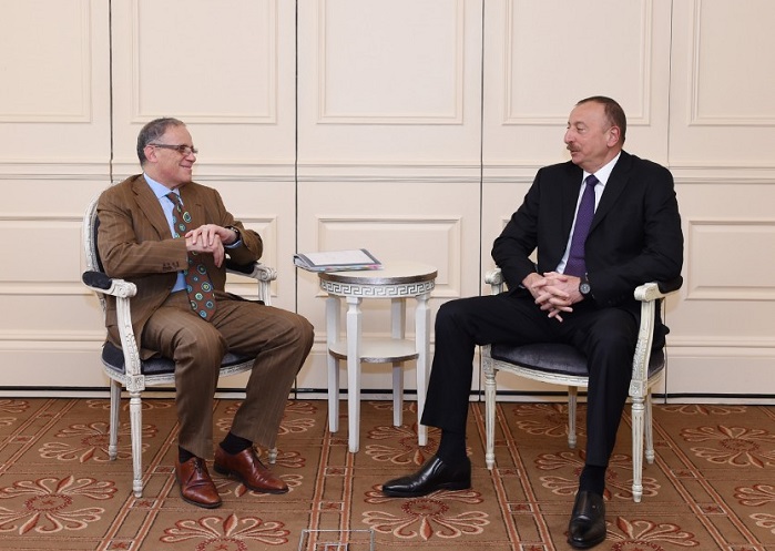 Le président Ilham Aliyev s’entretient avec Fred Hochberg à Washington